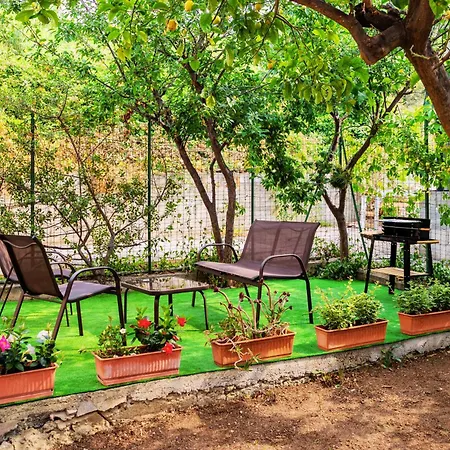 Spiagge-ciclabile Parcheggio E Giardino Privato